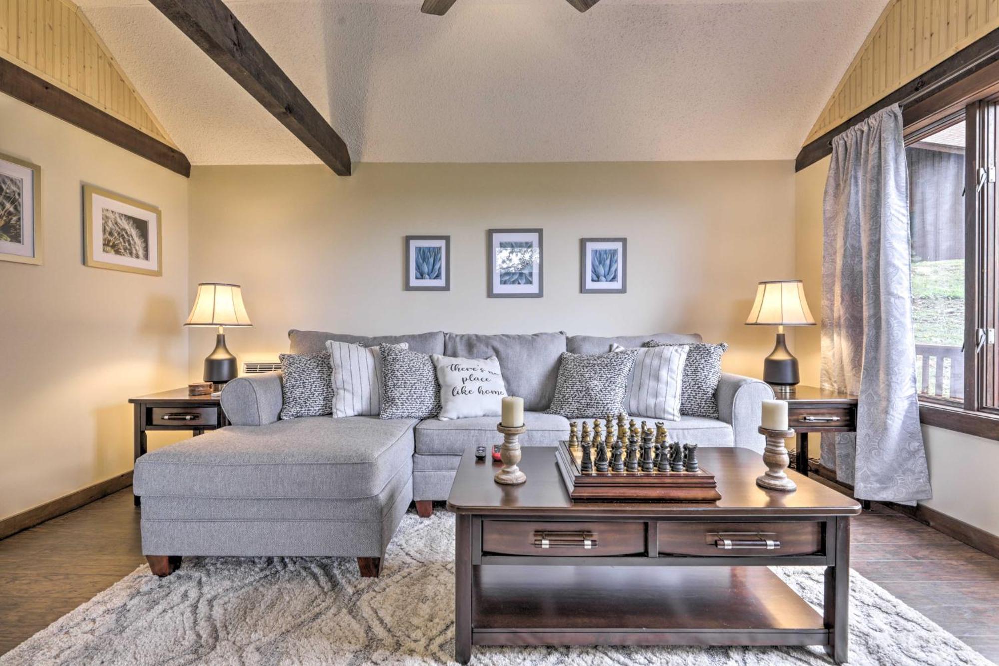 Private Guest House With Deck And Spectacular Views! Uncasville Extérieur photo